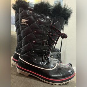 Sorel Tofino Cate NL2191-010 Women Sz 7.5 Black Fur Waterproof Winter Snow Boots